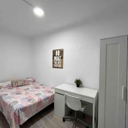 Apartment Confortable In The Heart Of Raval Barcelona