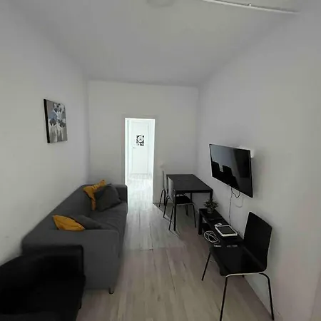 Apartment Confortable In The Heart Of Raval