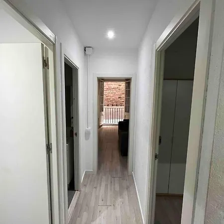 Apartment Confortable In The Heart Of Raval